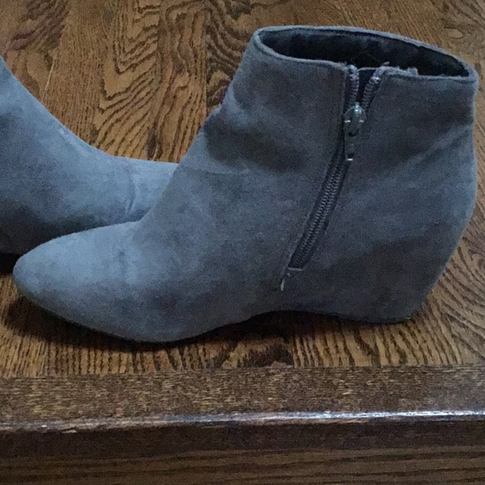 Express Grey Booties - Picture 5 of 8